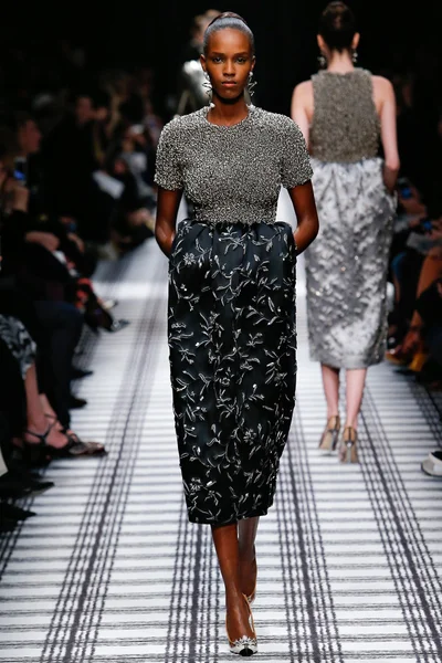 Look 35